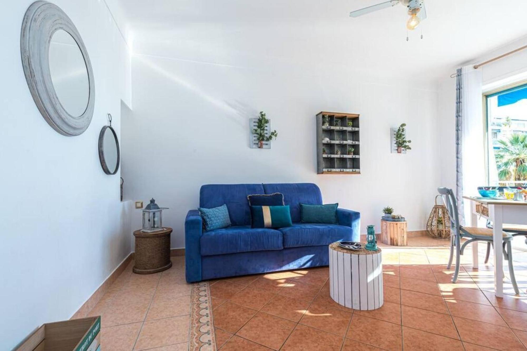 Apartment Franck Pilatte - Beautiful Sea View - Near The Port Nizza